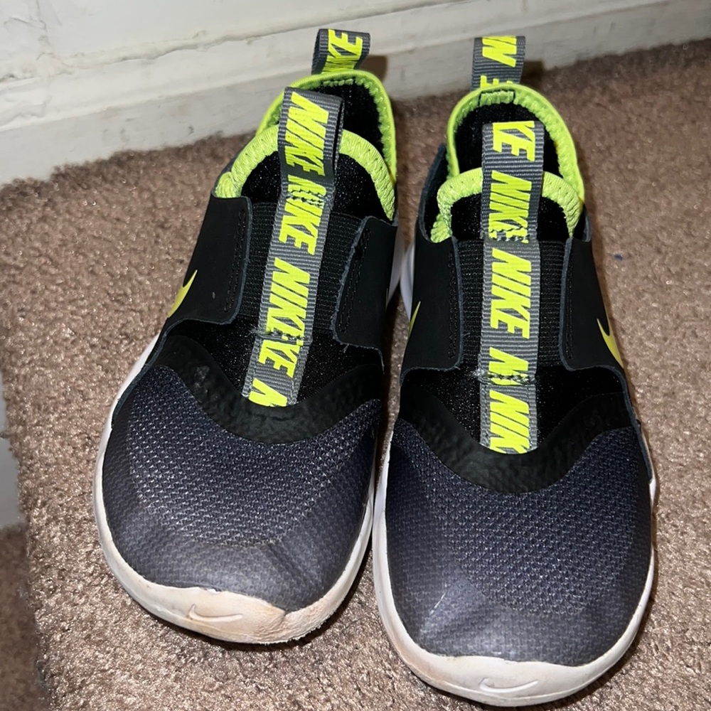 Boys sneakers